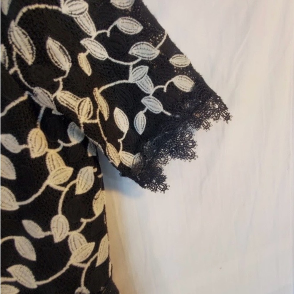 Shani Elegant Black White Lace Dress, Size 12, Knee Length, Fully Lined. - Picture 8 of 16